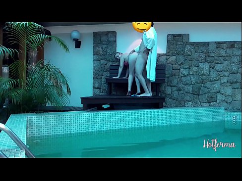 ❤️ Bos menjemput pembantu rumah ke kolam, tetapi tidak dapat menahan panas Lucah dubur pada ms.tubsexer-porn.ru ❌